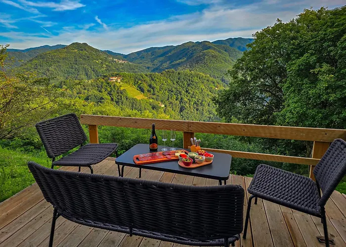 Villa Casa Duetto - With Infinity Pool & View Over Lima Valley Bagni di Lucca