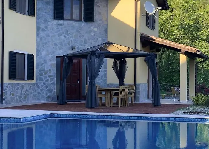 Casa Duetto - With Infinity Pool & View Over Lima Valley Bagni di Lucca