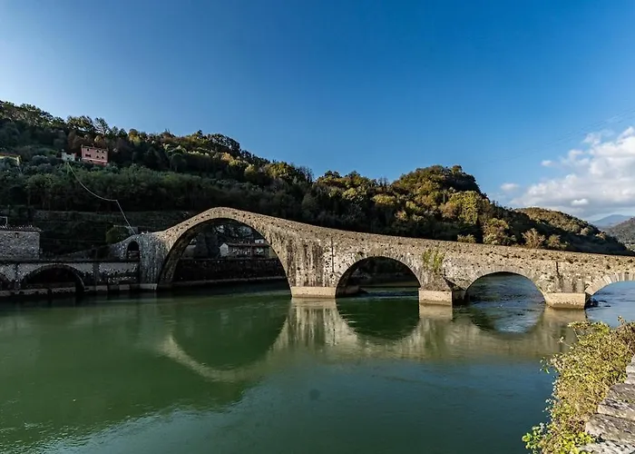 Villa Casa Duetto - With Infinity Pool & View Over Lima Valley Bagni di Lucca